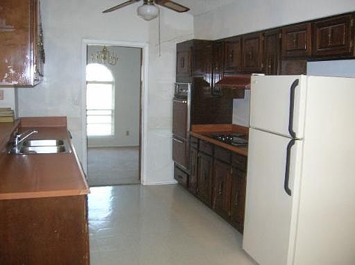 4th image of 8350 Athenian Dr