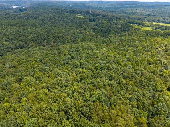 626 Holiday Lake Rd #1, Appomattox, VA 24522