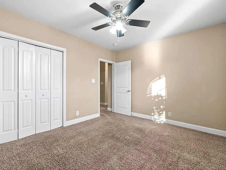 955 Terraceside Cir — Photo 32