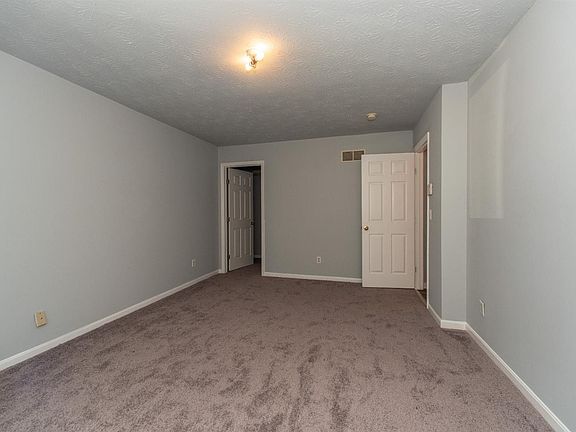 4th image of 824 Neeb Rd