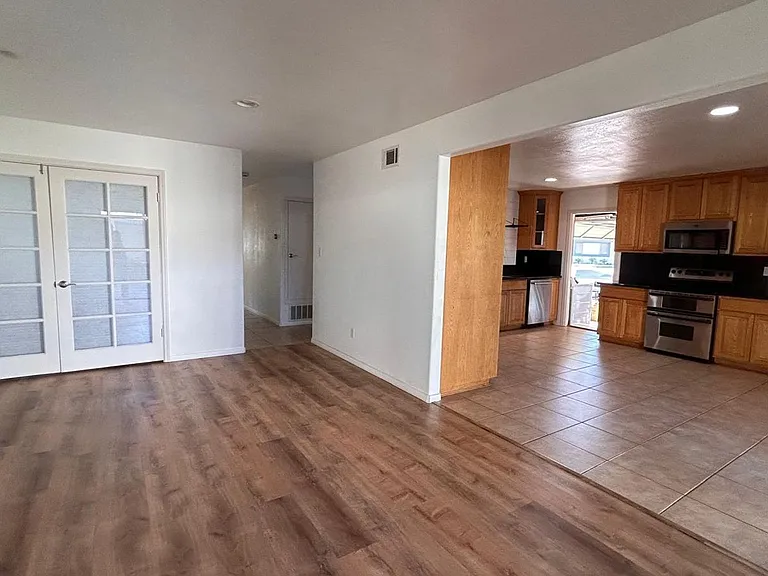 1483 La Corta Cir — Photo 16