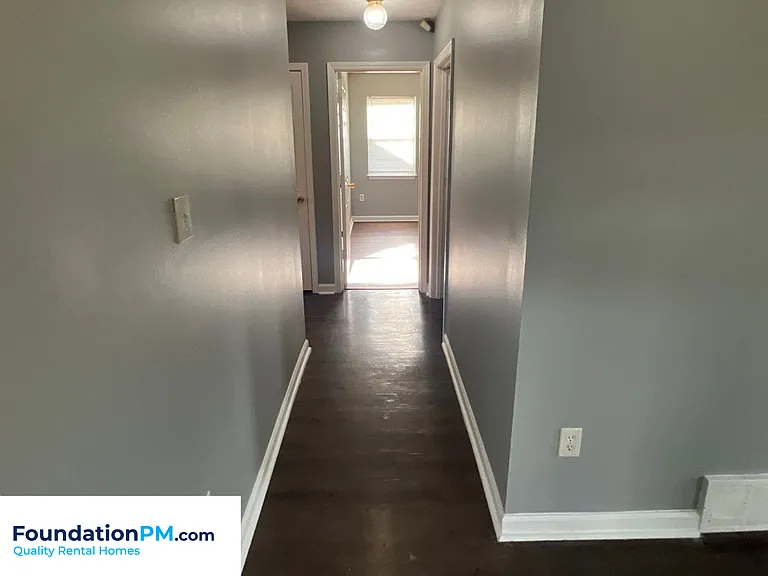 4529 Longtree Ave — Photo 9