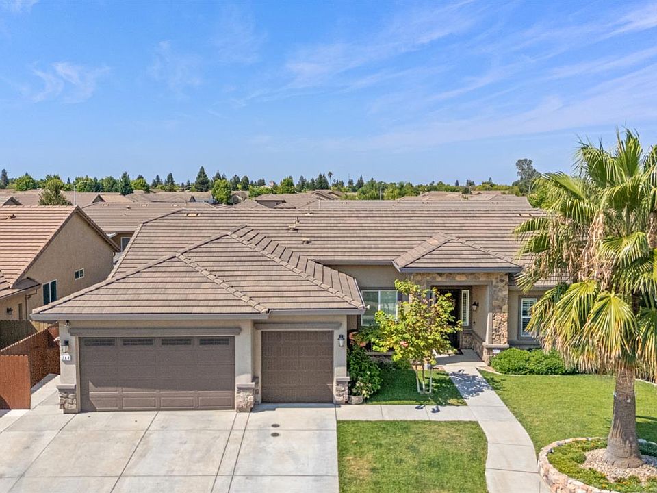 1st image of 784 Aparicio Way
