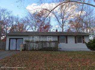 34 Sylvan Lake Blvd, Bayville, NJ 08721