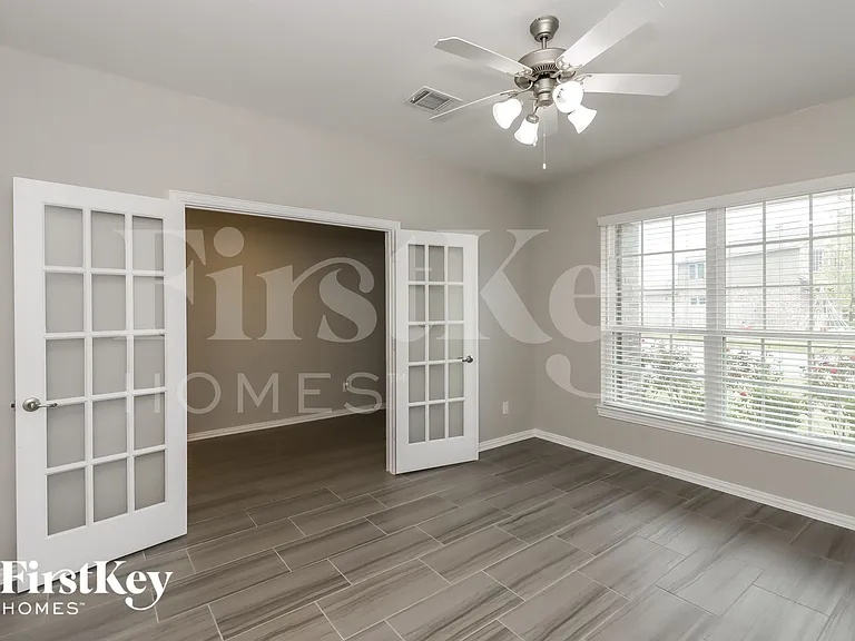 10107 Stone Briar Dr — Photo 9