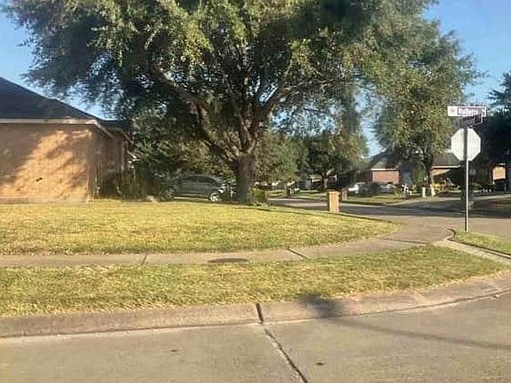 4th image of 1858 Redwood Ln