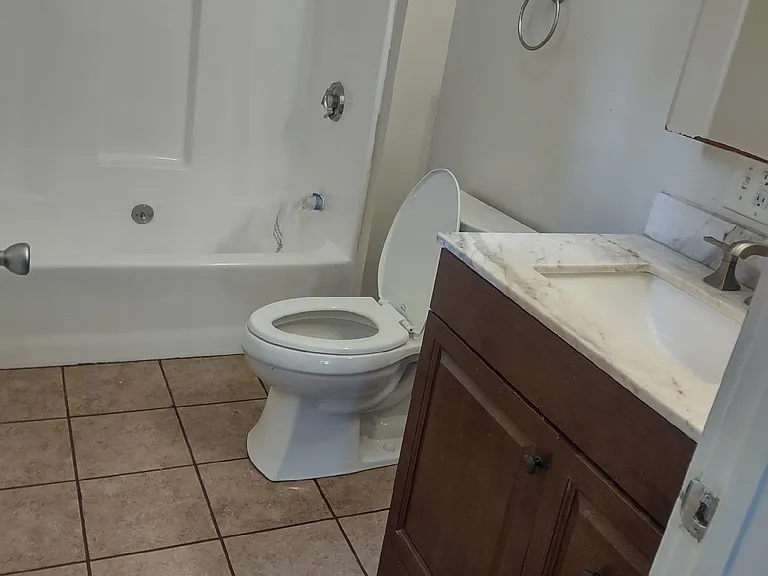 71 Bowling Ln #71 — Photo 6