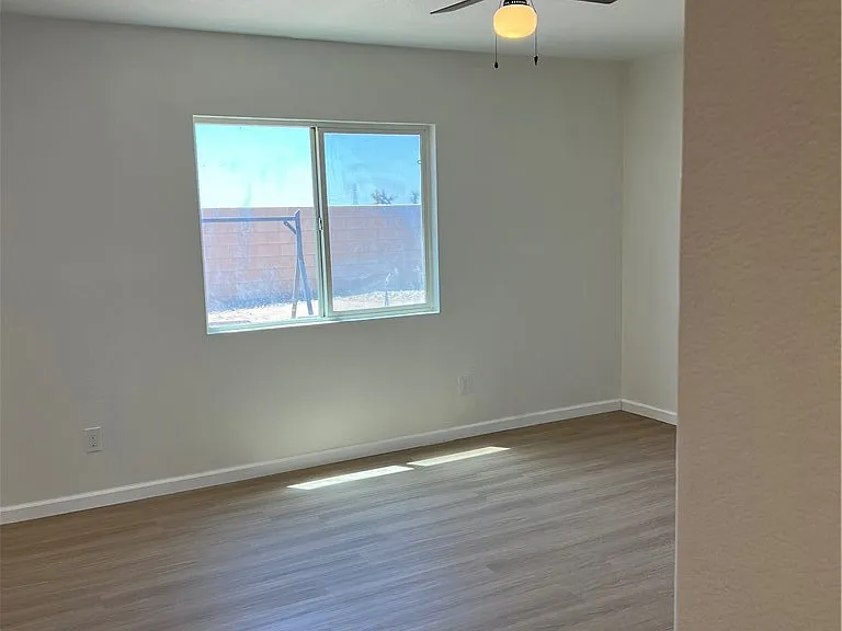 14914 Binford Ave — Photo 25