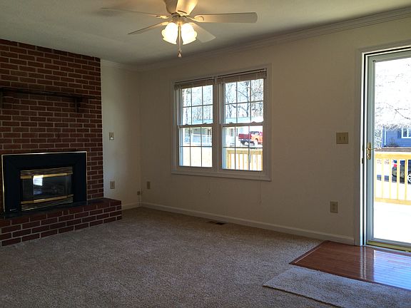 3rd image of 10920 Deerfield Dr