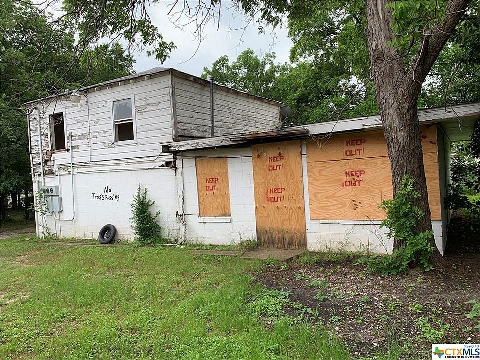 2nd image of 418/420 E Garrison Ave