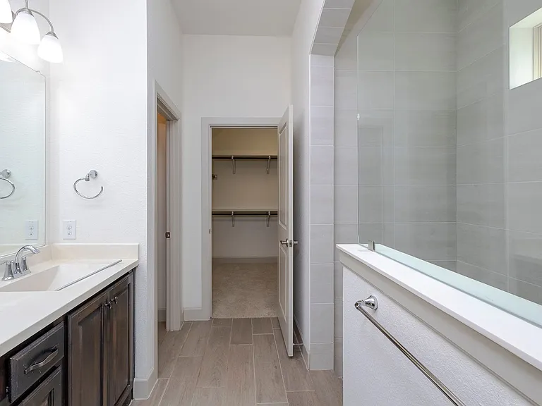 6337 Saddlebrook — Photo 21