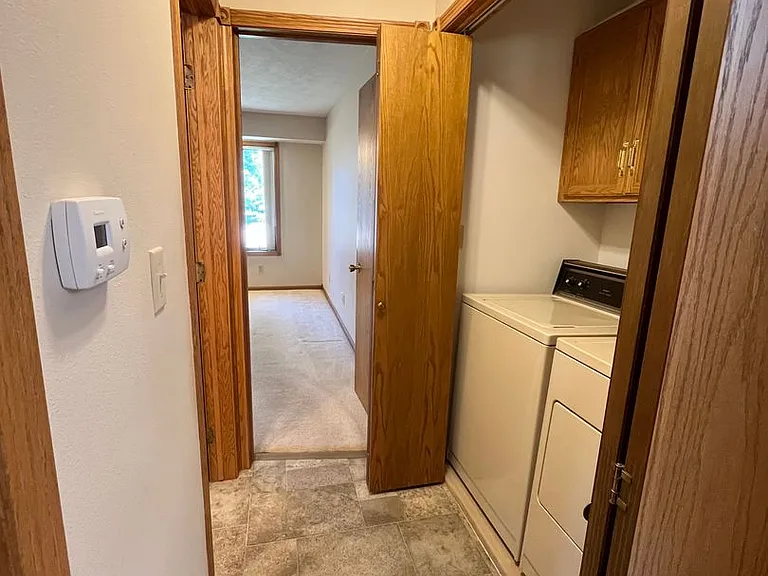 301 N Cherry St — Photo 13