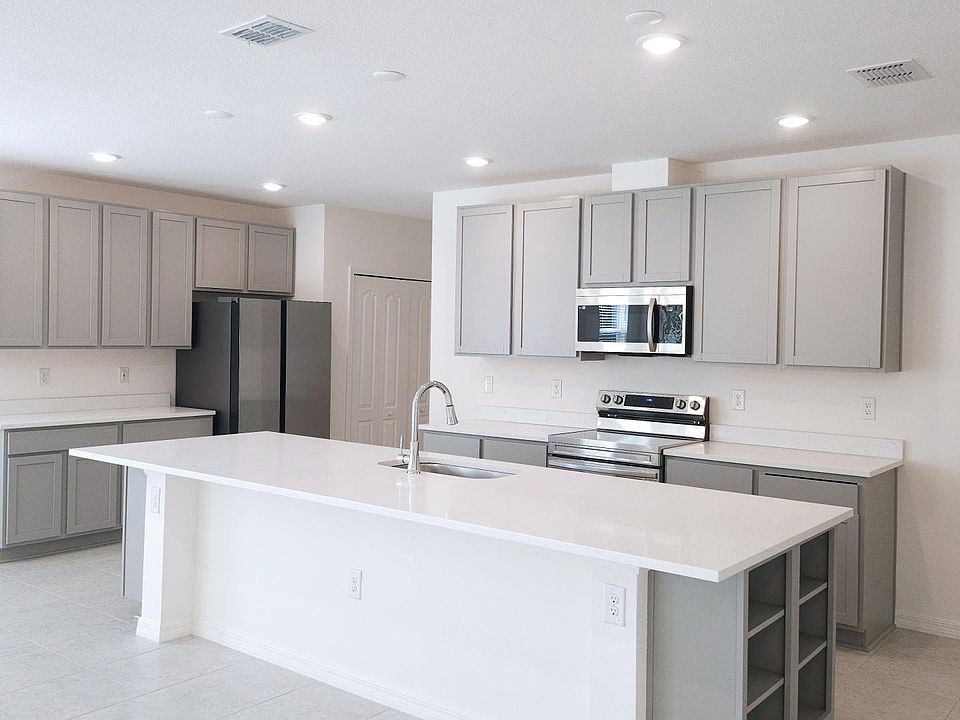 2nd image of 15342 Wine Dr