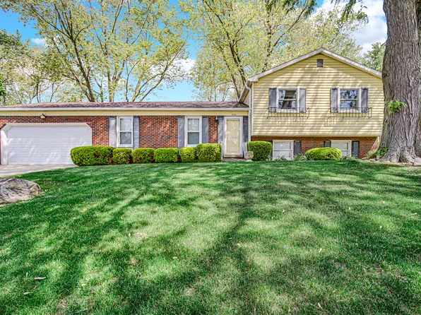 552 Roane Ln, Valparaiso, IN 46385