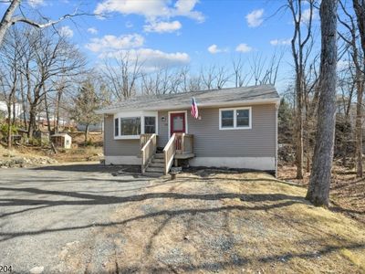 101 Vermont Trl, Hopatcong, NJ, 07843