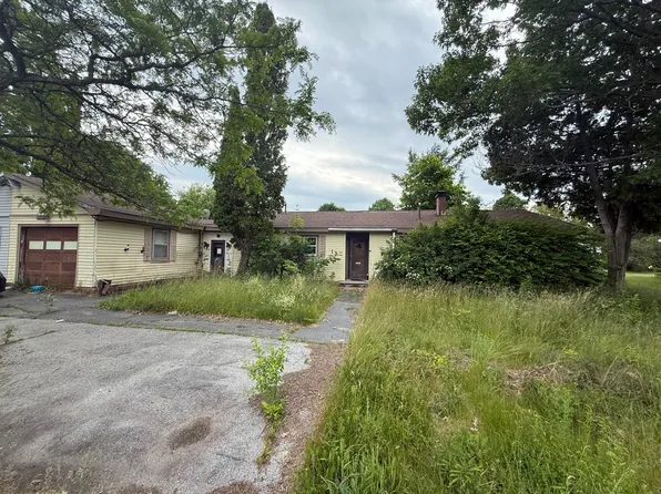 13 Mount Desert Drive, Bangor, ME 04401