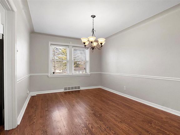 5th image of 4553 McCausland Ave