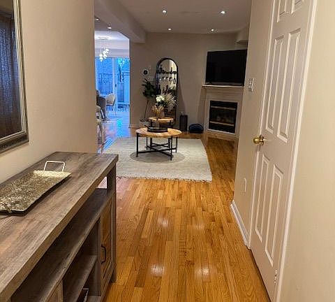 4th image of 11 Robideau Pl