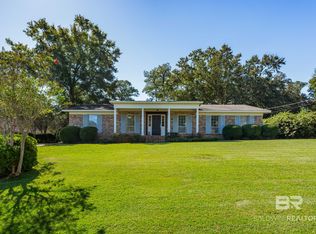 156 Country Club Dr, Daphne, AL 36526