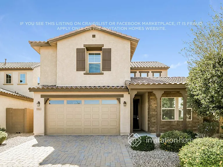 12141 W Desert Moon Way — Photo 2