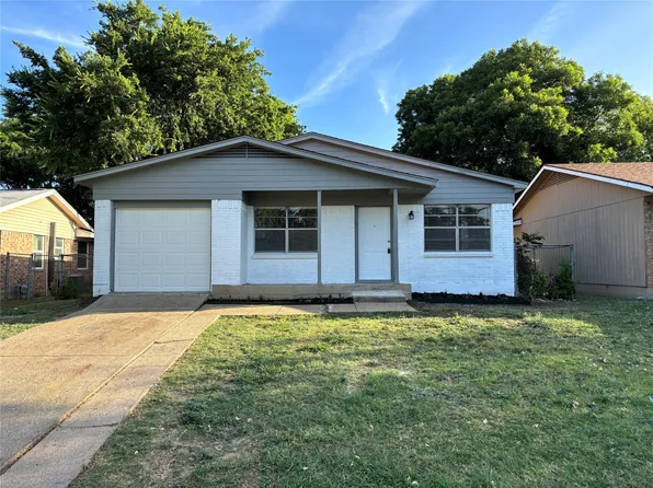 1818 Beaumont St, Grand Prairie, TX 75051