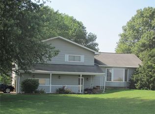 9702 Hess Rd, Waterloo, IA 50701