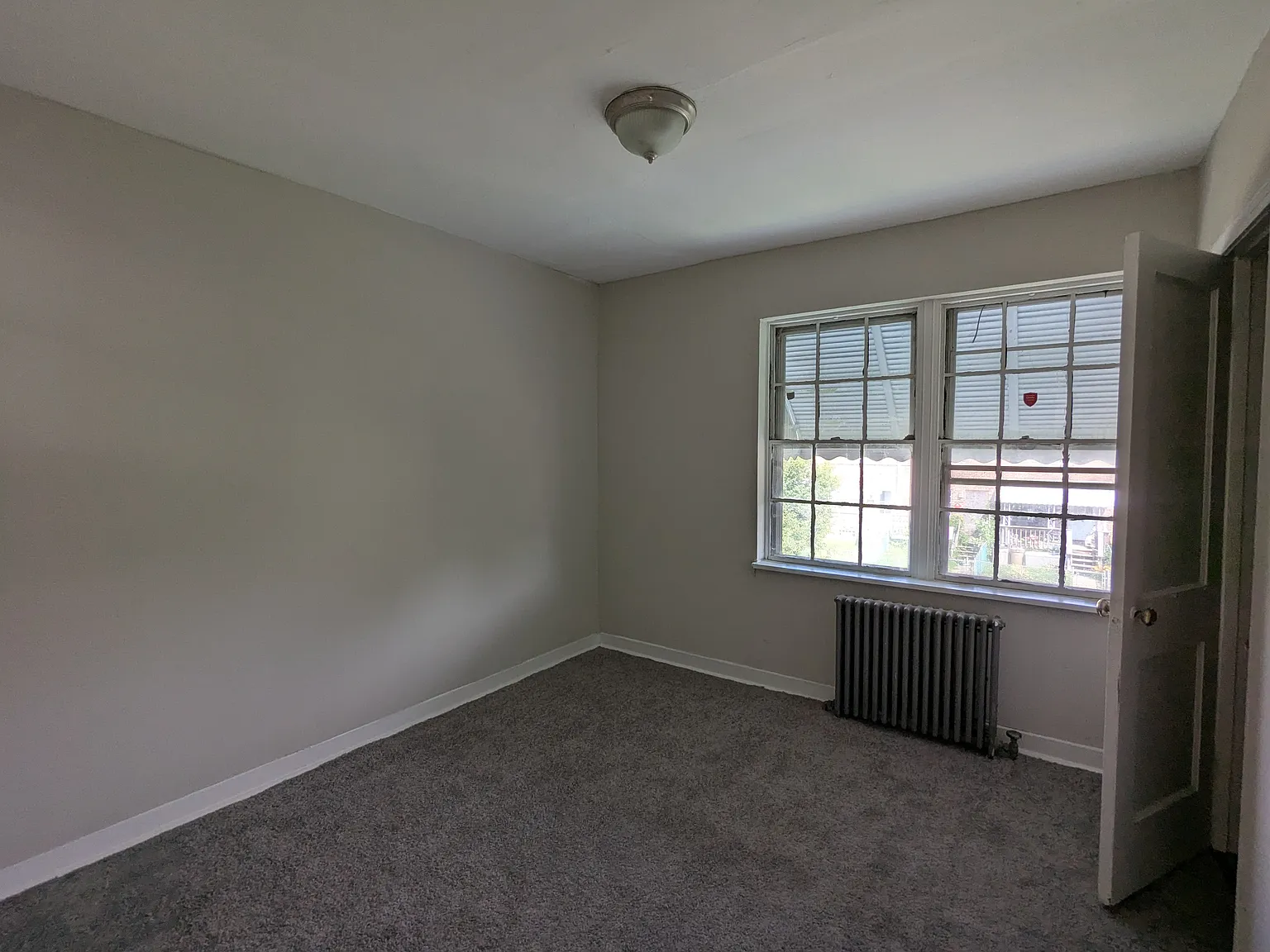 2 bed, 784 sqft, $1,399 — Photo 2