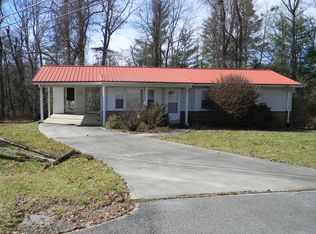 169 Heritage Cir, Pleasant Hill, TN 38571