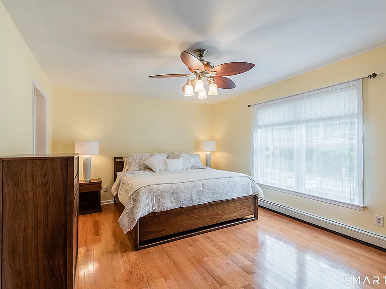 4 Sunrise Ave — Photo 10