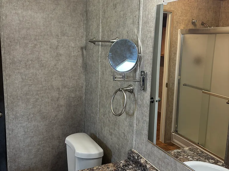 921 Taylor Dr — Photo 16