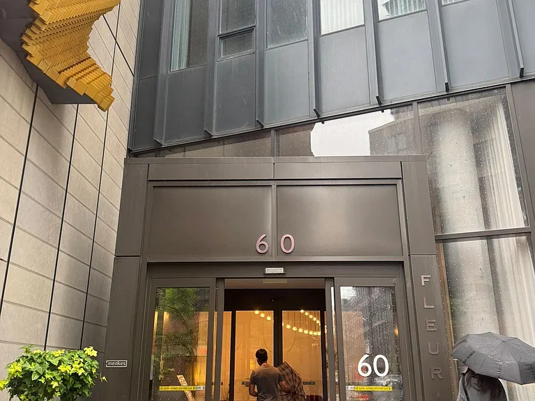 60 Shuter St #2110 — Photo 2