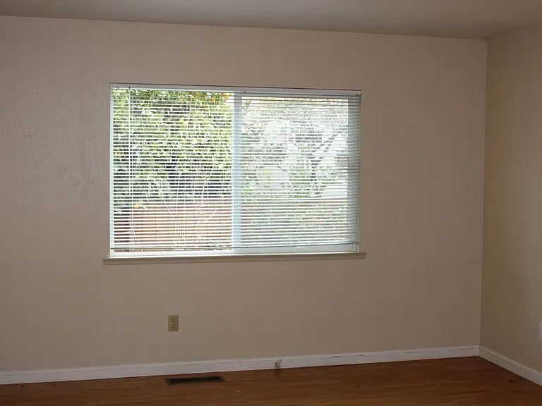 4999 Fern Pl — Photo 5