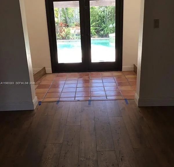 8927 Hawthorne Ave — Photo 12