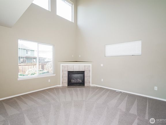 4th image of 10907 185th Avenue E