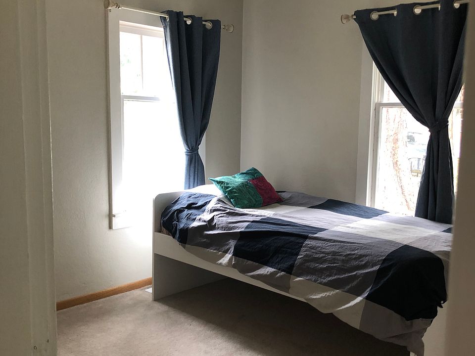 Hall bedroom main level