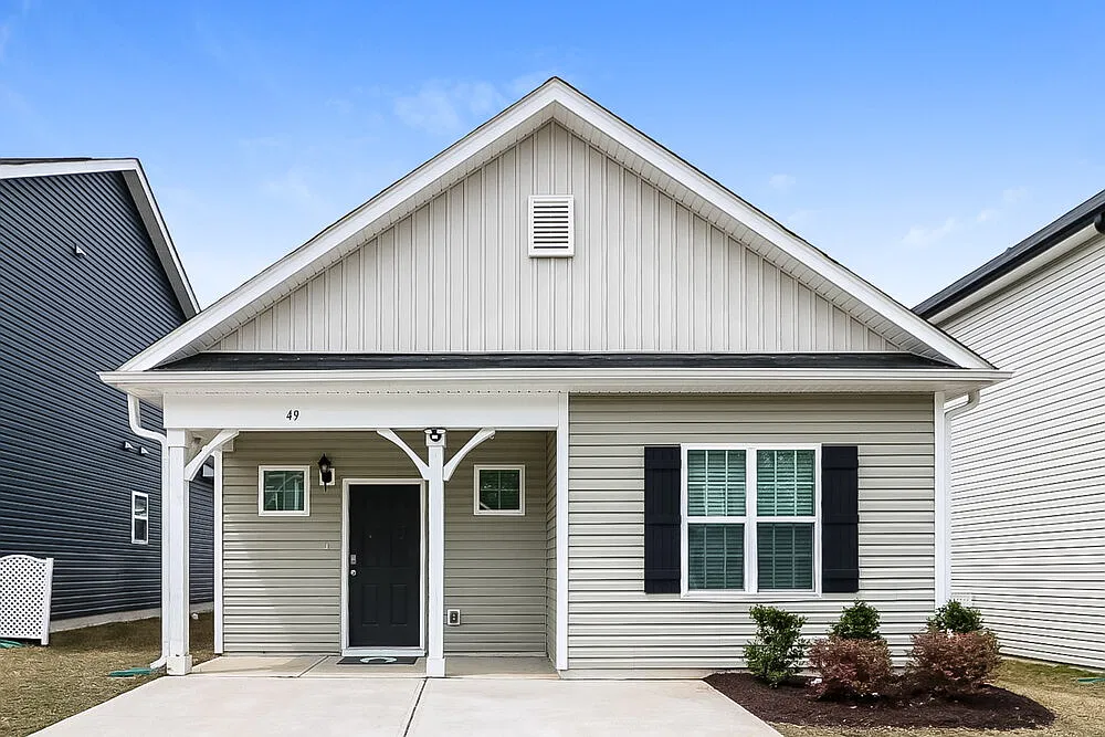 3 bed, 2.0 bath, 1134 sqft, $2,990 — Photo 1