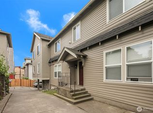 4218 Pasadena Place NE, Seattle, WA 98105