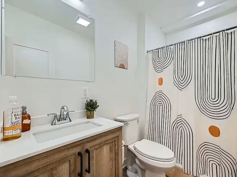 731 S Ann St #1 — Photo 11