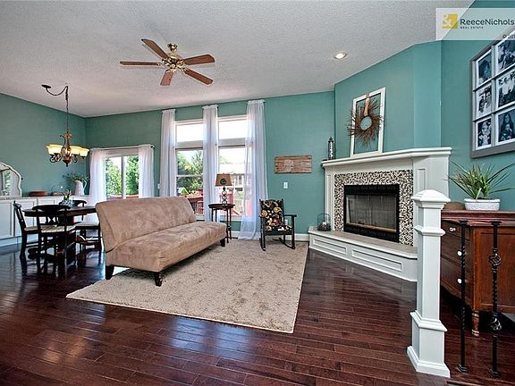 Hearth Room and Dining Area