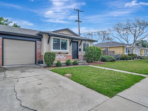 3rd image of 2470 Arroyo Dr