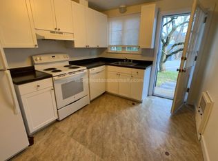 29 Captain Parker Arms #29C, Lexington, MA 02421