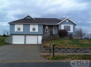 509 Tracy Ln, Warrensburg, MO 64093