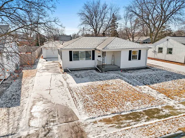 818 Coolidge St, Neenah, WI 54956