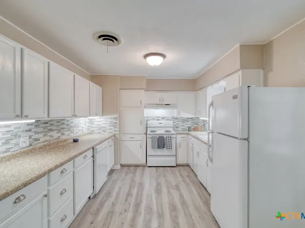 102 E Robertson Ave, Copperas Cove, TX 76522