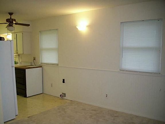 4th image of 3102 Stafford St