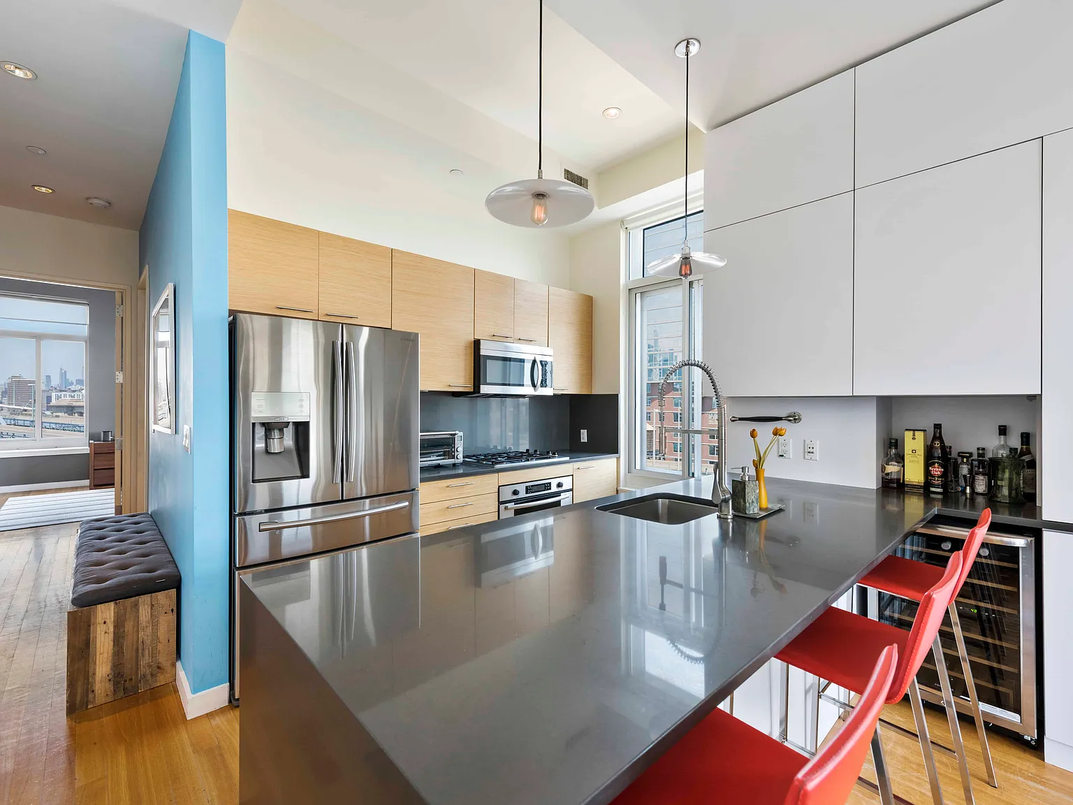 85 Adams Street — Photo 2
