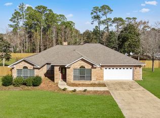 1332 Main St, Ocean Springs, MS 39564