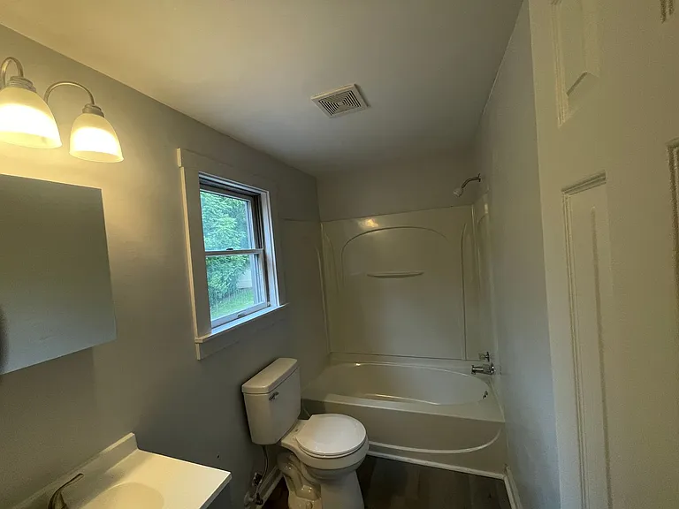 606 Millers Run Rd — Photo 8