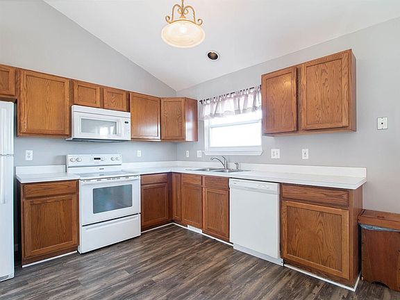 4th image of 7711 Summerdale Cir E
