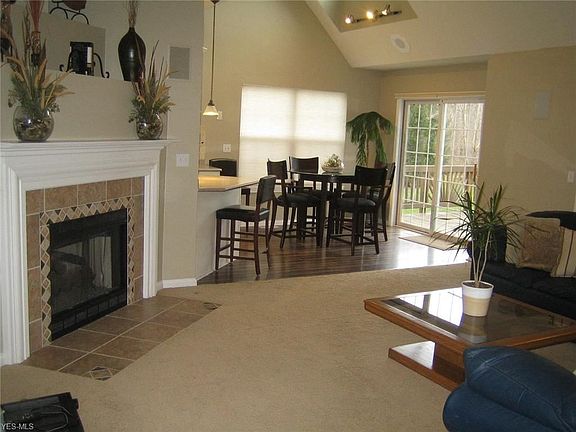 3rd image of 8712 Parkside Dr